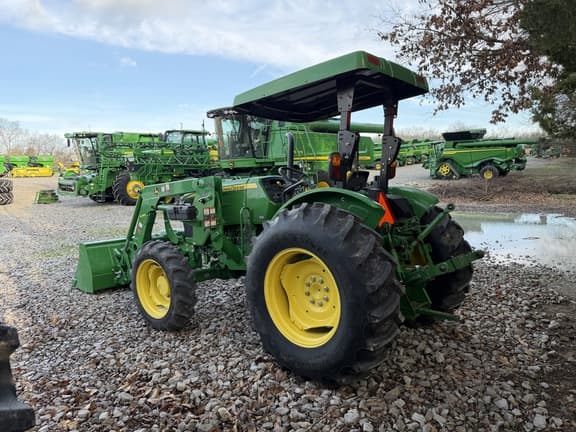 Image of John Deere 5055E equipment image 3