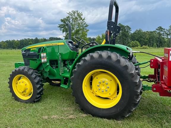 Image of John Deere 5055E equipment image 2