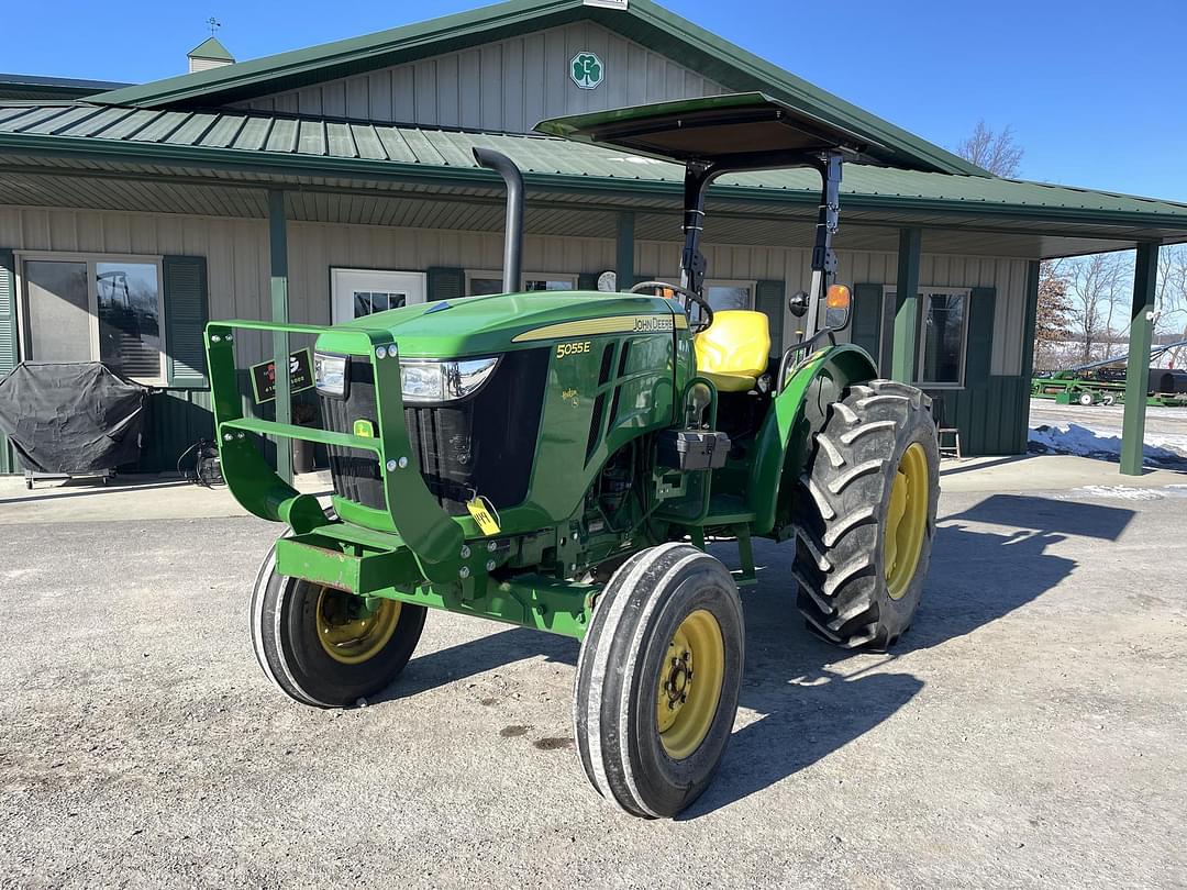 Image of John Deere 5055E Primary image