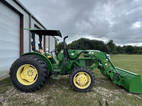 2015 John Deere 5055E Equipment Image0