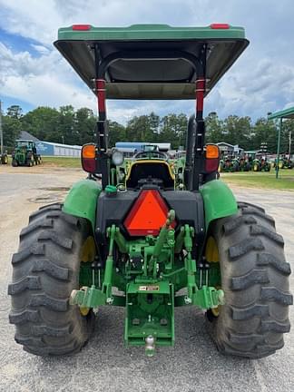 Image of John Deere 5055E equipment image 3