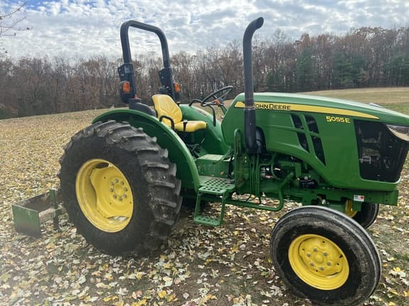 Image of John Deere 5055E equipment image 2