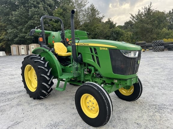 Main image John Deere 5055E