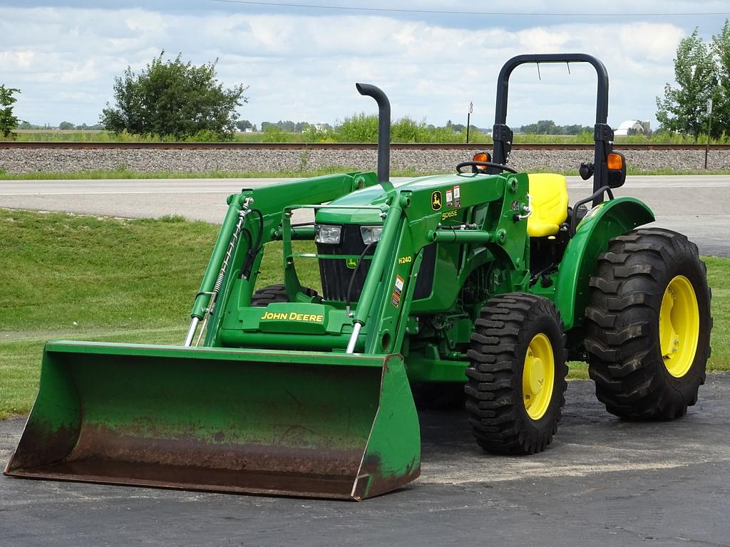 Image of John Deere 5065E Primary image