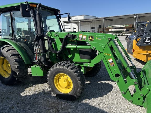 Image of John Deere 5065E equipment image 2
