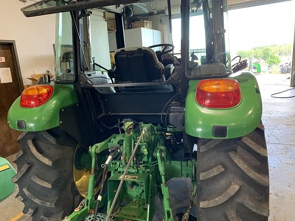 Image of John Deere 5065E equipment image 2