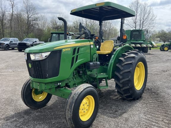 Image of John Deere 5065E Primary image