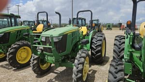 2015 John Deere 5065E Image