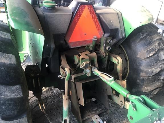 Image of John Deere 5065E equipment image 2