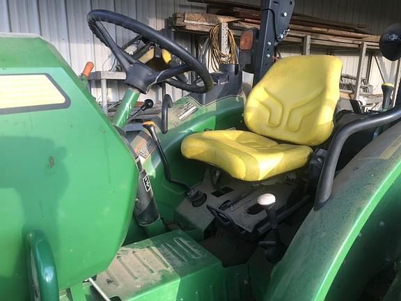 Image of John Deere 5065E equipment image 1