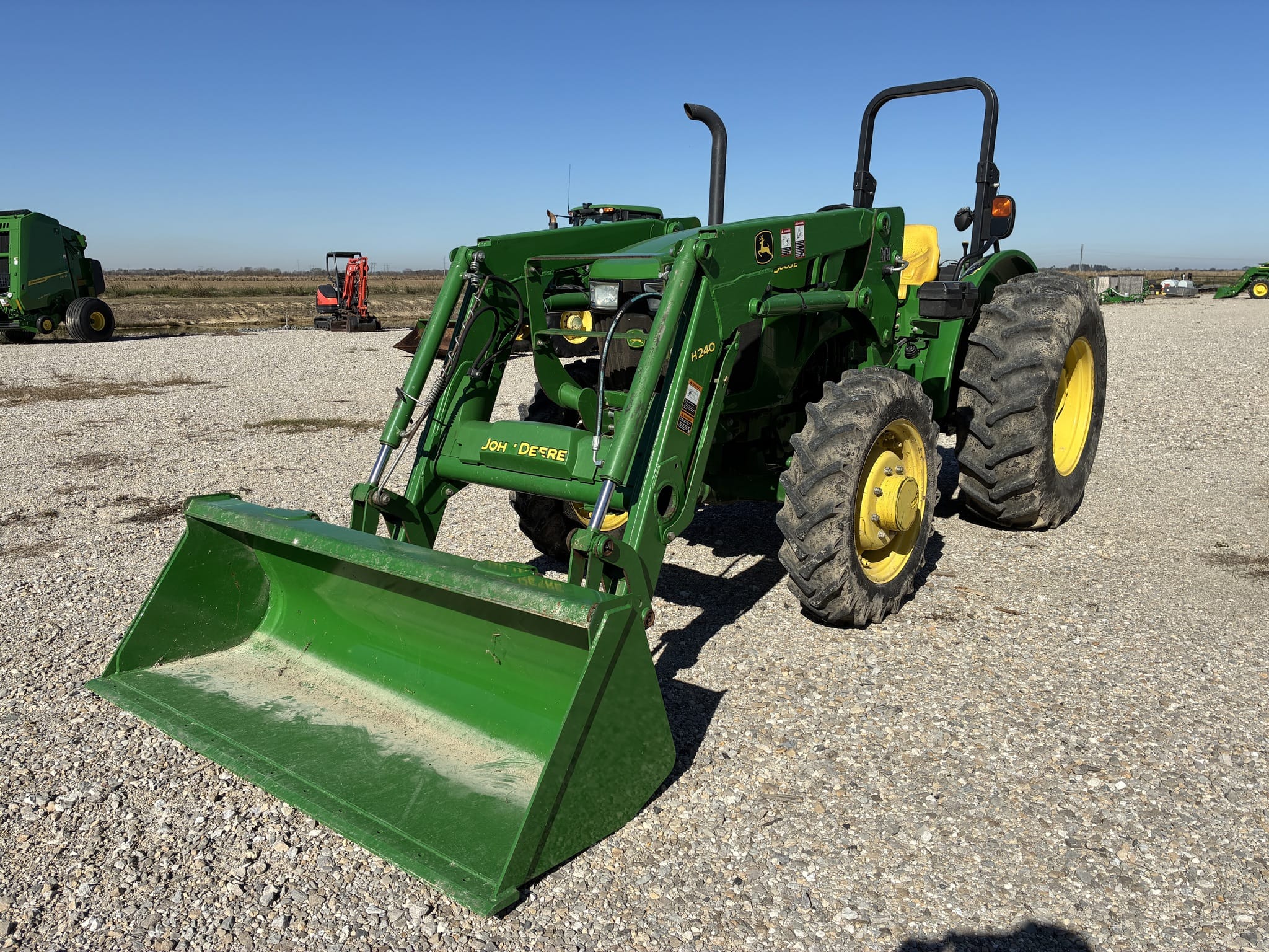 2015 John Deere 5065E Equipment Image0