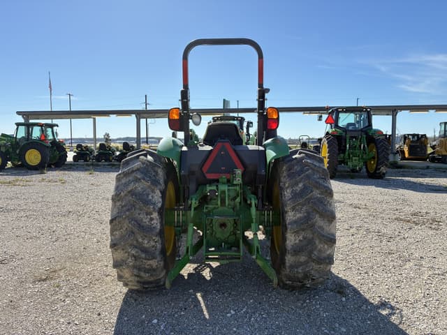 Image of John Deere 5065E equipment image 3