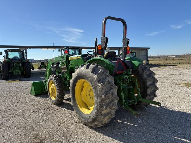 Image of John Deere 5065E equipment image 2