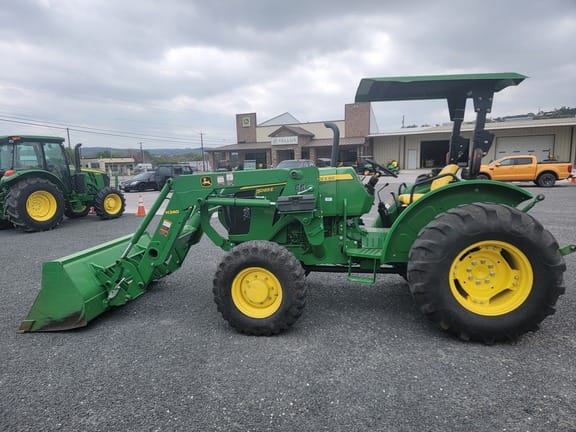 2015 John Deere 5065E Equipment Image0