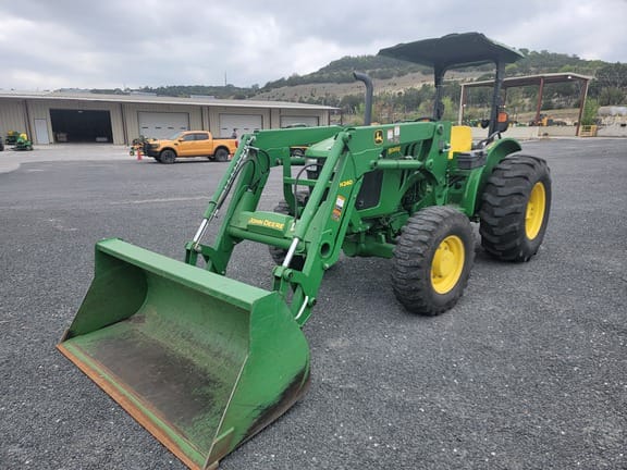 2015 John Deere 5065E Equipment Image0