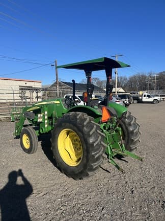 Image of John Deere 5065E equipment image 3