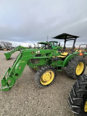2015 John Deere 5065E Image