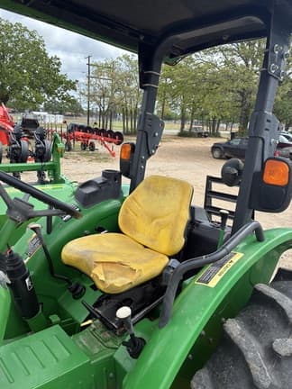 Image of John Deere 5065E equipment image 4