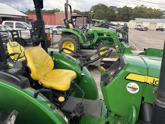 Image of John Deere 5065E equipment image 3