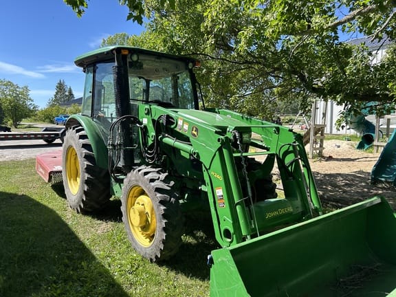 2015 John Deere 5065E Equipment Image0