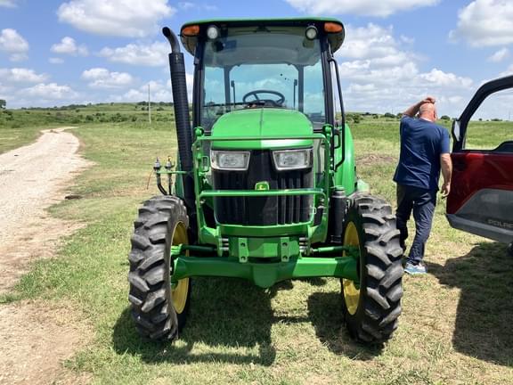 Image of John Deere 5065E equipment image 2