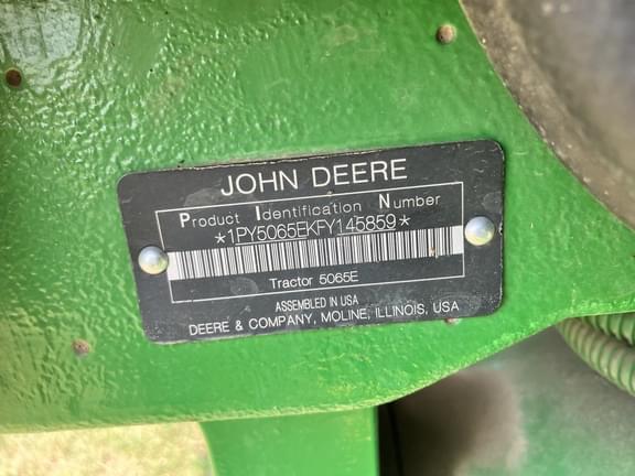 Image of John Deere 5065E equipment image 1