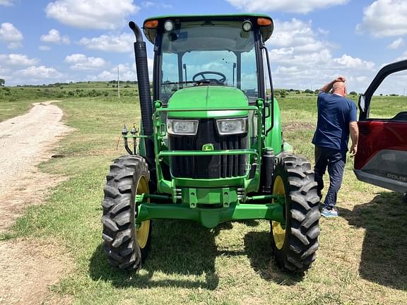 Image of John Deere 5065E equipment image 2