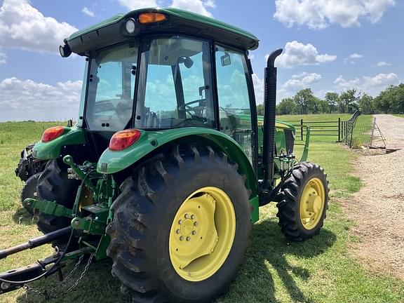 Image of John Deere 5065E equipment image 4