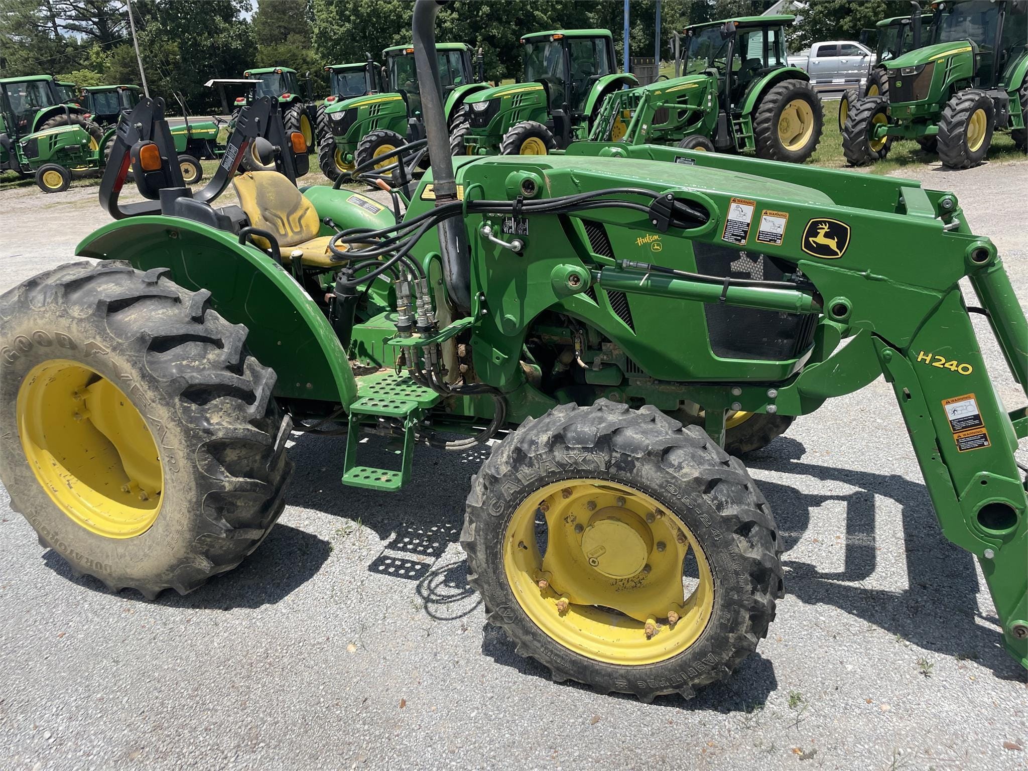 Main image John Deere 5065E