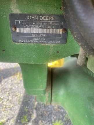 Image of John Deere 5065E equipment image 2