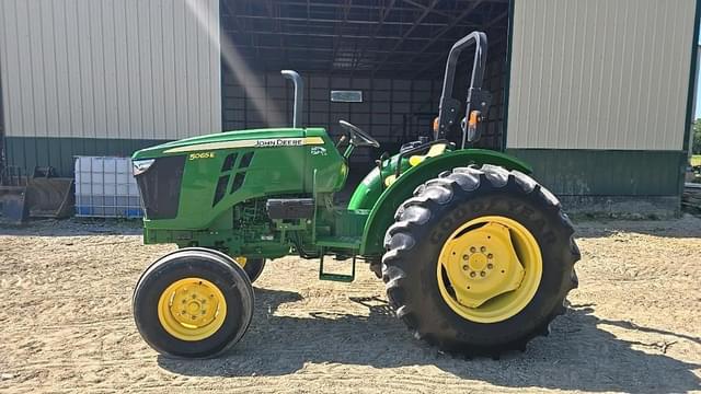 Image of John Deere 5065E equipment image 1