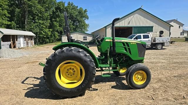 Image of John Deere 5065E equipment image 2