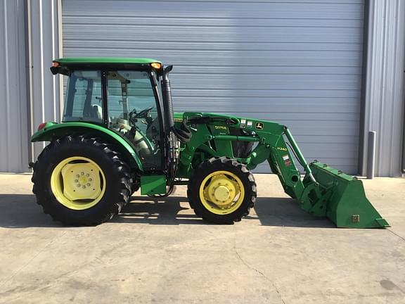 Image of John Deere 5075E equipment image 3