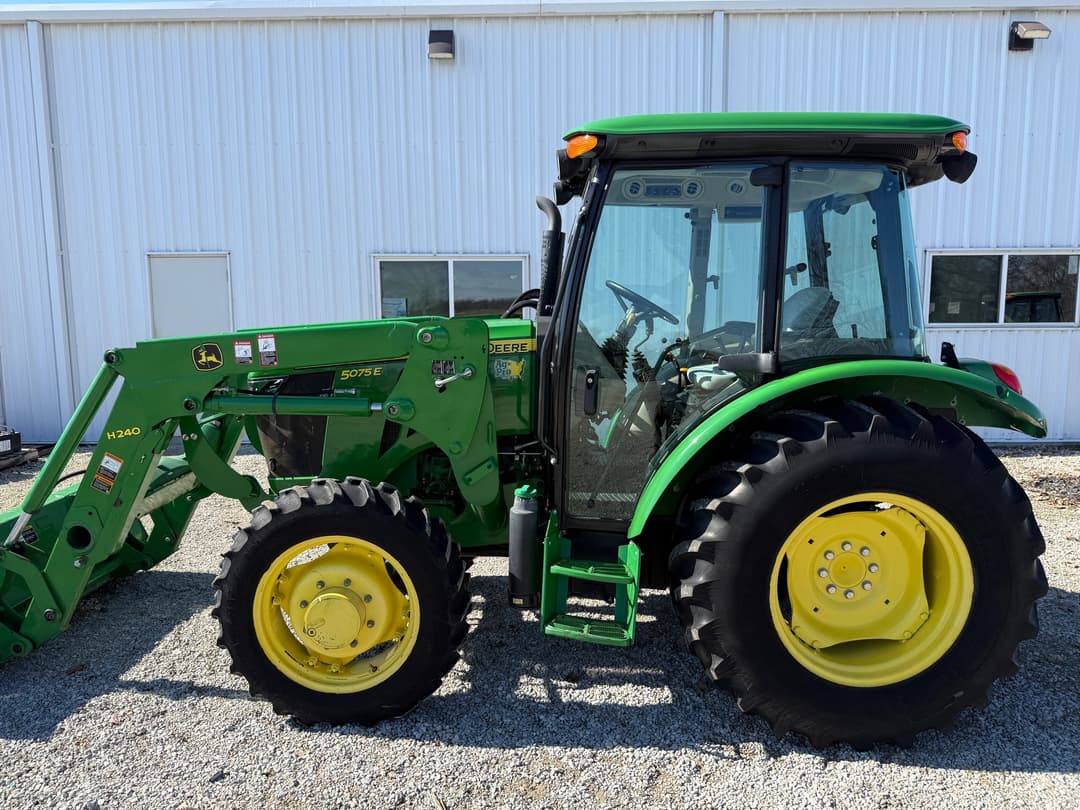 Image of John Deere 5075E Primary image