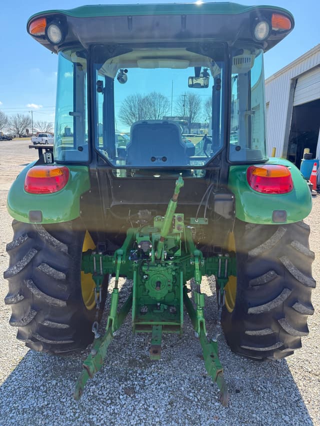 Image of John Deere 5075E equipment image 3