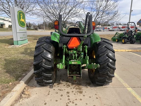 Image of John Deere 5075E equipment image 4