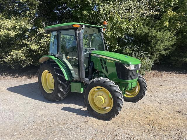 Image of John Deere 5075E equipment image 1