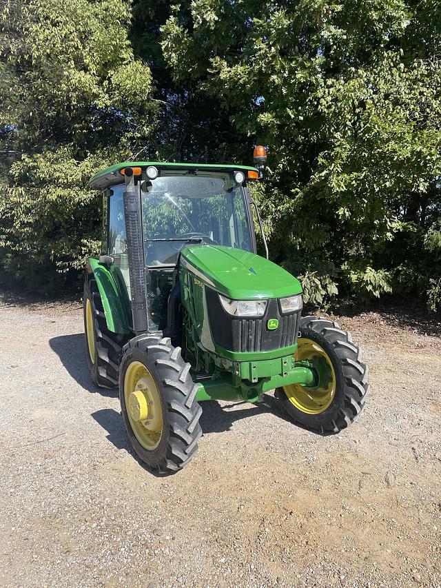 Image of John Deere 5075E equipment image 2