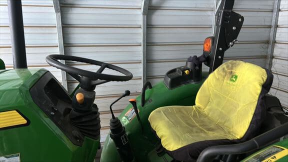 Image of John Deere 5075E equipment image 1