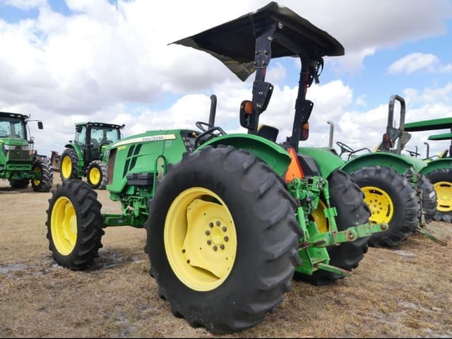 Image of John Deere 5075E equipment image 3