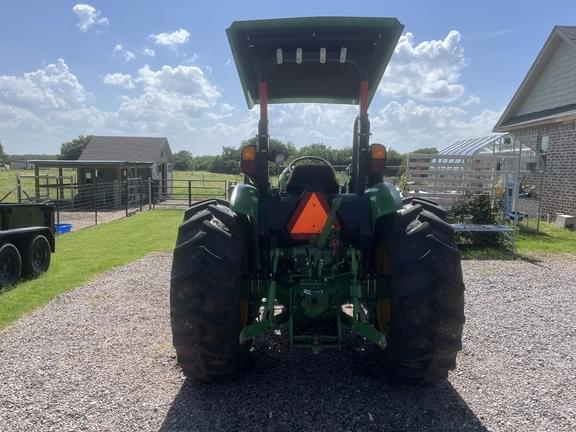 Image of John Deere 5075E equipment image 4