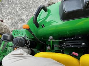 Main image John Deere 5075E 11