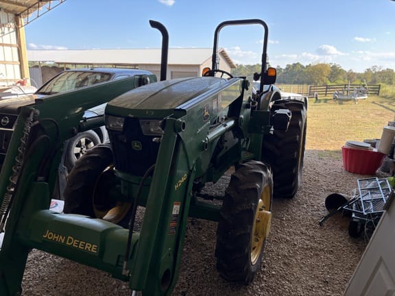 2015 John Deere 5075E Equipment Image0
