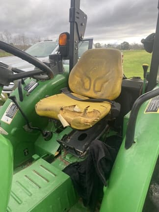Image of John Deere 5075E equipment image 4