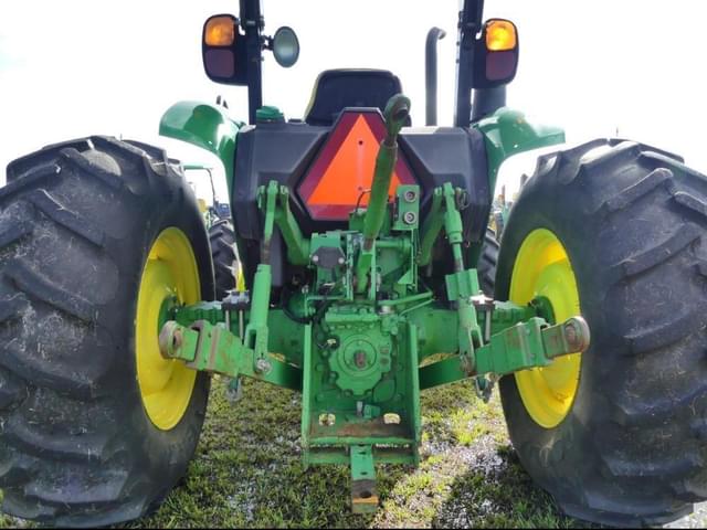 Image of John Deere 5075E equipment image 4