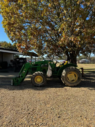 Main image John Deere 5075E