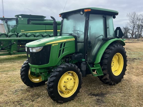 Image of John Deere 5075E Primary image