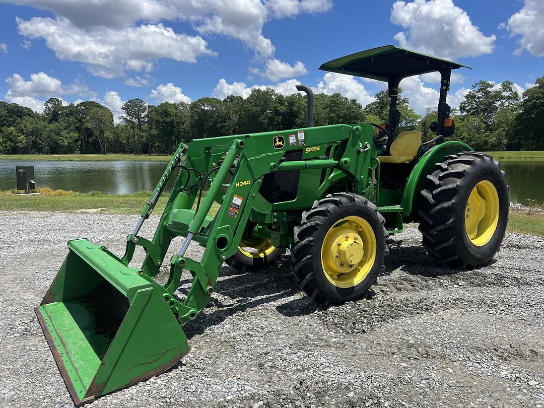 Image of John Deere 5075E Primary image