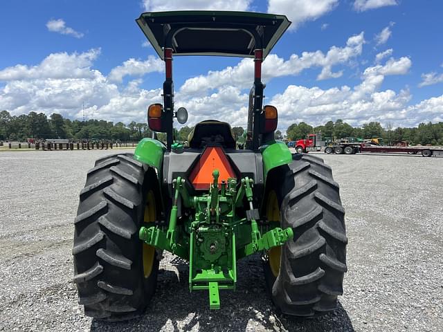 Image of John Deere 5075E equipment image 3