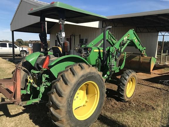 Image of John Deere 5075E equipment image 4